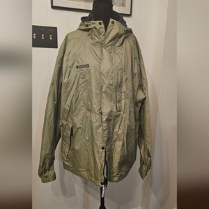 Columbia Men's Olive Raincoat